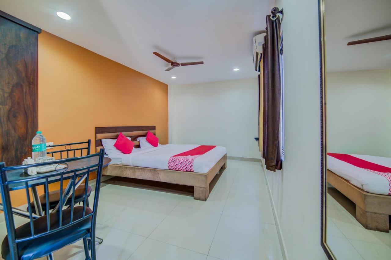 Oyo 18431 Hotel Celestee Grand Haïdarabad Extérieur photo