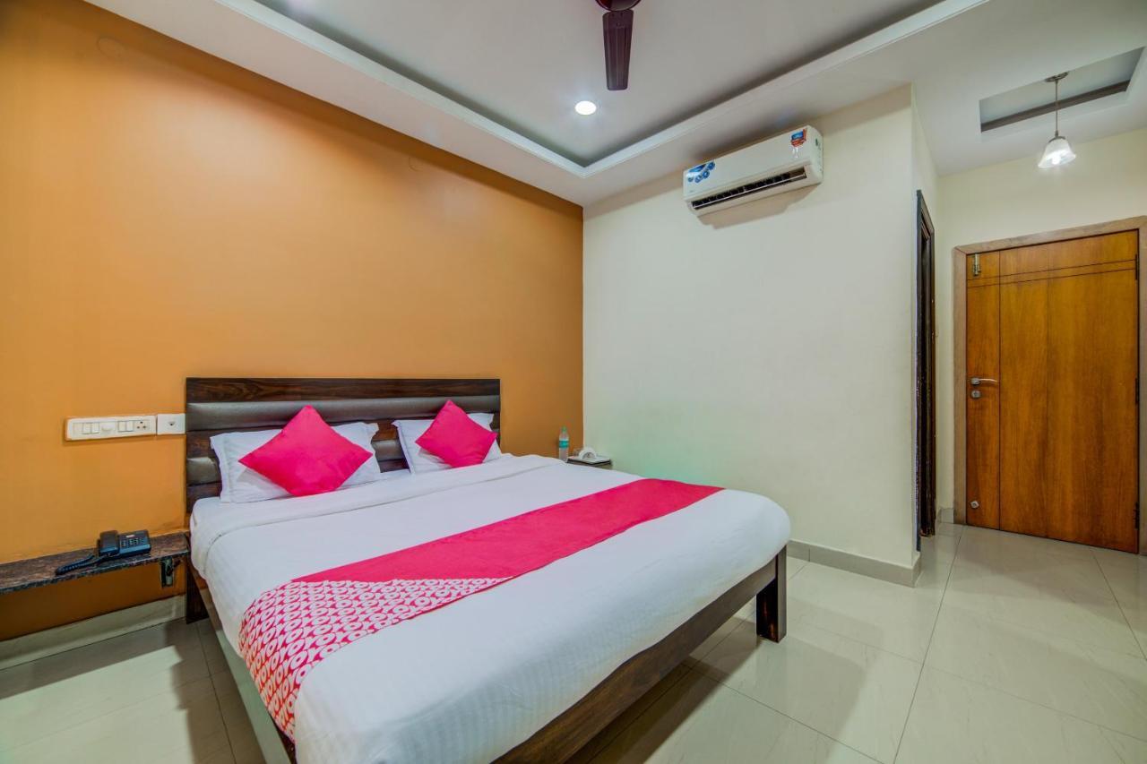 Oyo 18431 Hotel Celestee Grand Haïdarabad Extérieur photo